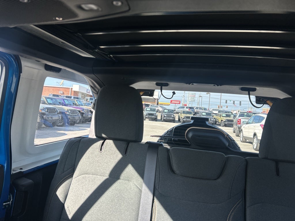 2024 Jeep Wrangler 4-Door Willys 4x4