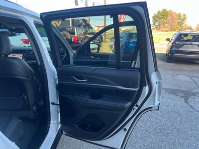 2023 Jeep Grand Cherokee Limited 4x2