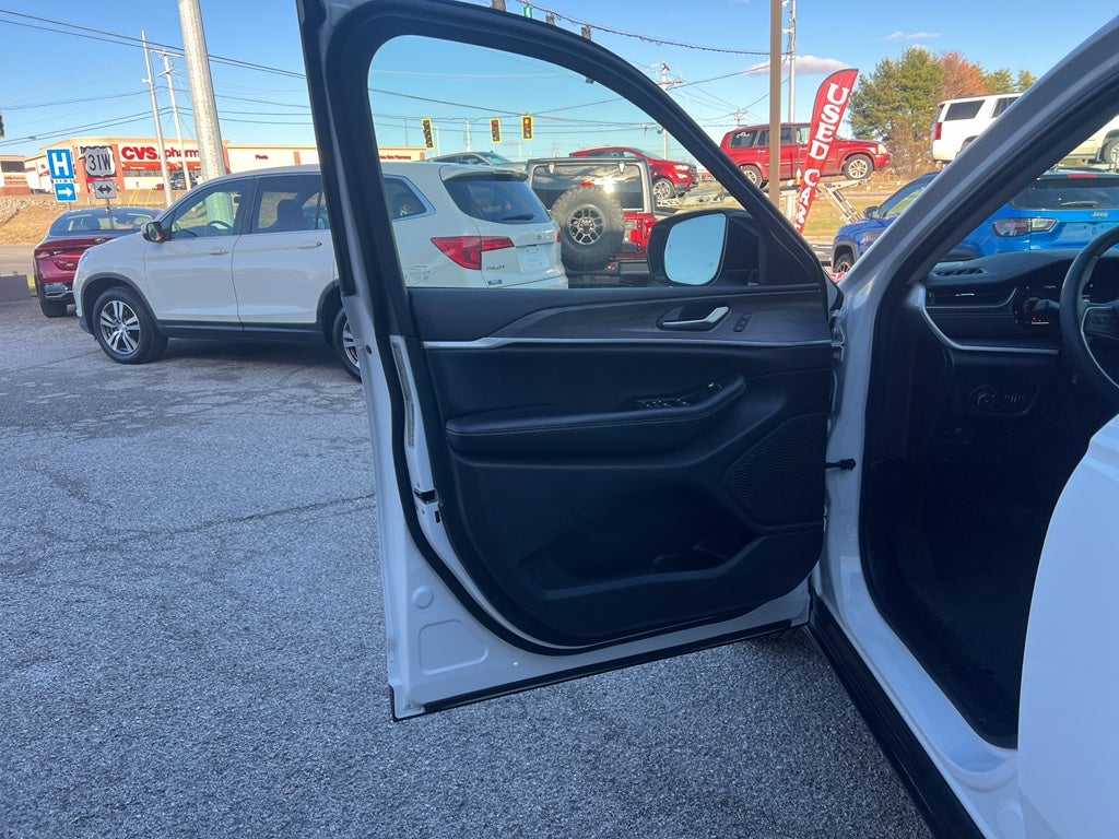 2023 Jeep Grand Cherokee Limited 4x2