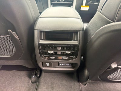 2027 Jeep Grand Cherokee GRAND CHEROKEE LIMITED 4X4