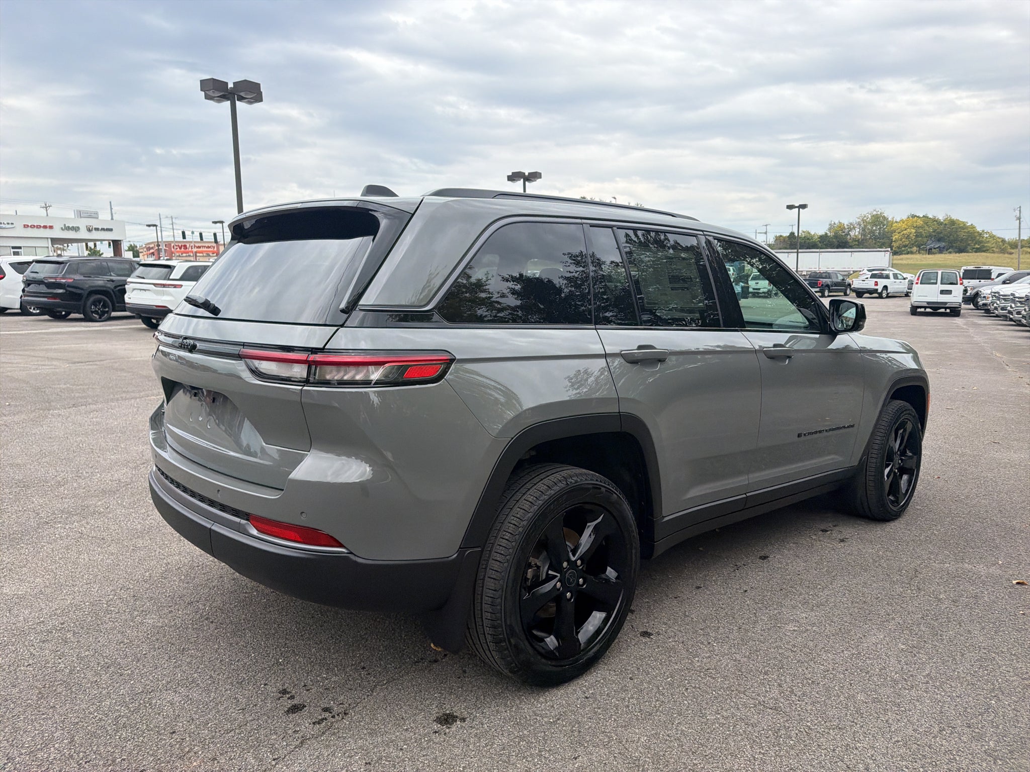 2027 Jeep Grand Cherokee GRAND CHEROKEE LIMITED 4X4