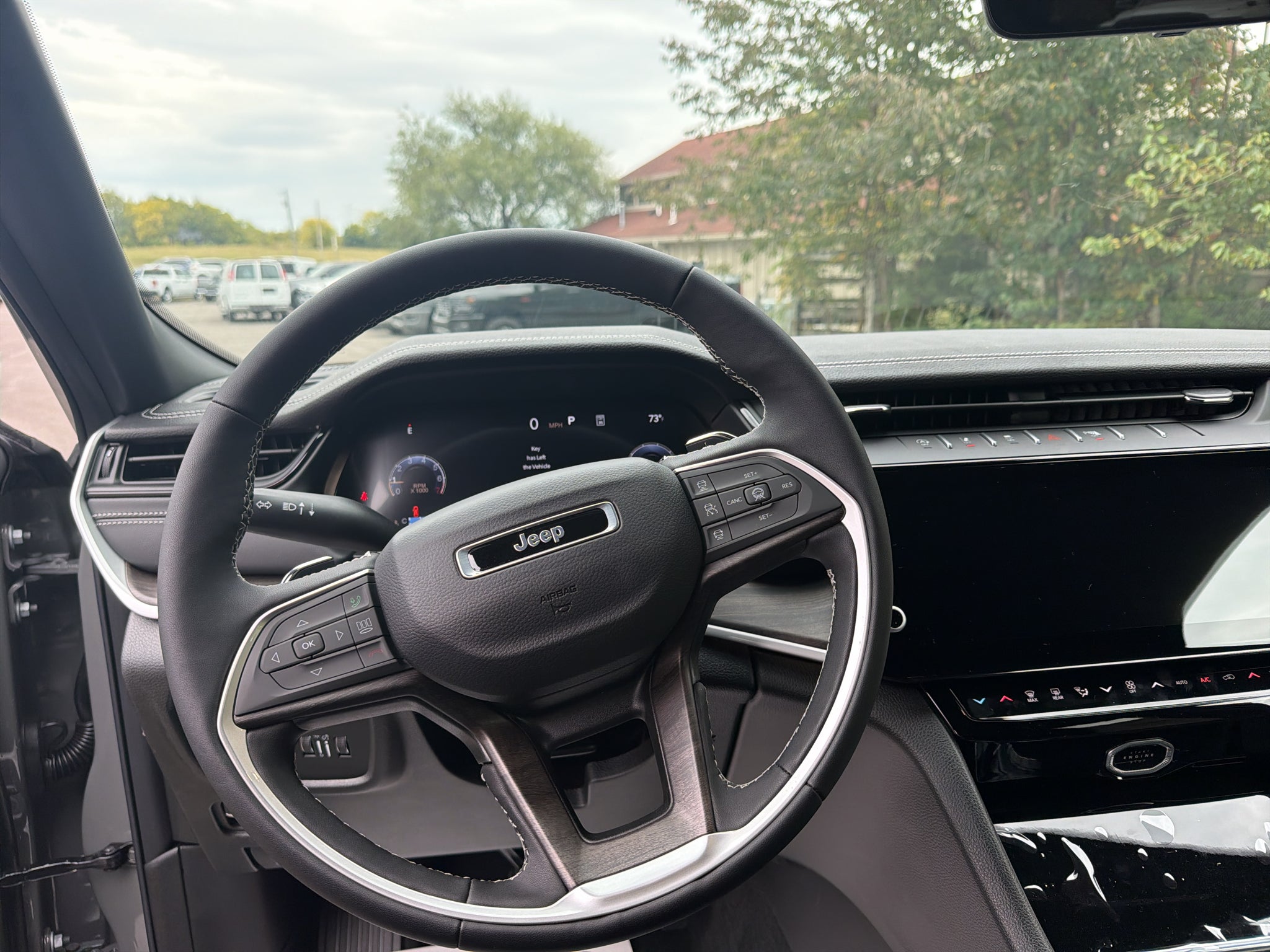 2027 Jeep Grand Cherokee GRAND CHEROKEE LIMITED 4X4