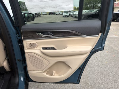 2027 Jeep Grand Cherokee GRAND CHEROKEE LIMITED 4X4