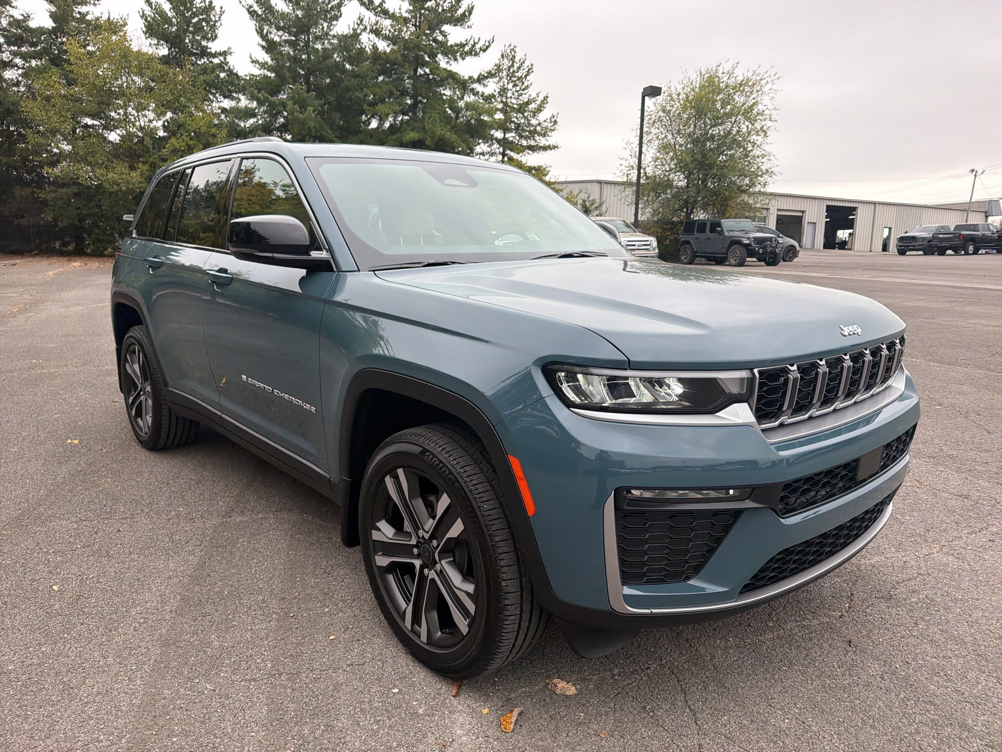 2027 Jeep Grand Cherokee GRAND CHEROKEE LIMITED 4X4