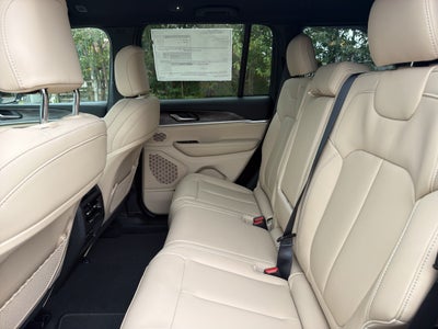 2027 Jeep Grand Cherokee GRAND CHEROKEE LIMITED 4X4