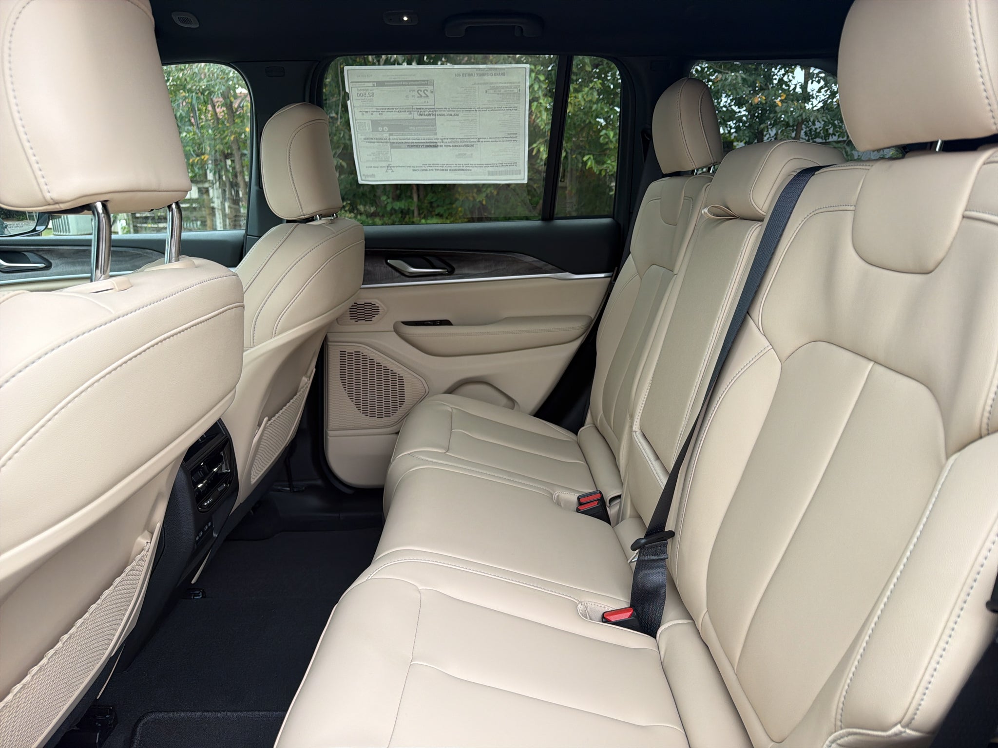 2027 Jeep Grand Cherokee GRAND CHEROKEE LIMITED 4X4