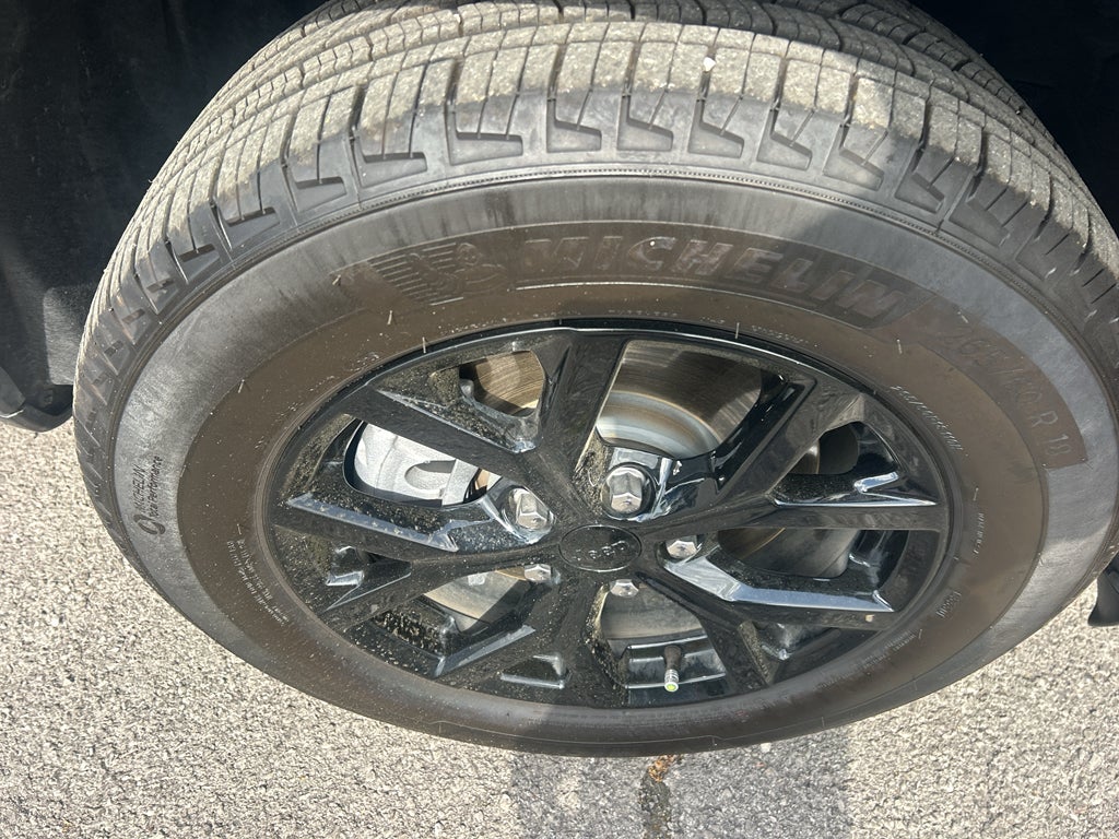 2025 Jeep Grand Cherokee L Altitude 4x4