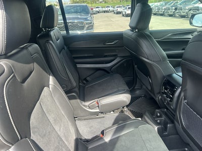 2025 Jeep Grand Cherokee L Altitude 4x4