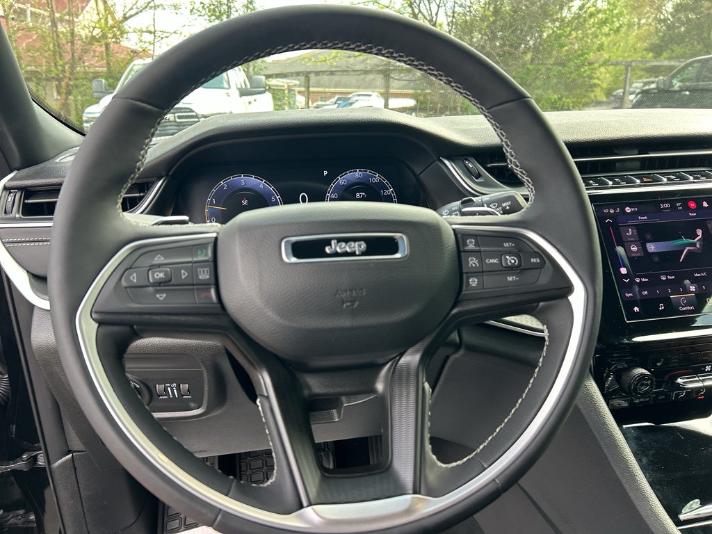 2025 Jeep Grand Cherokee L Altitude 4x4