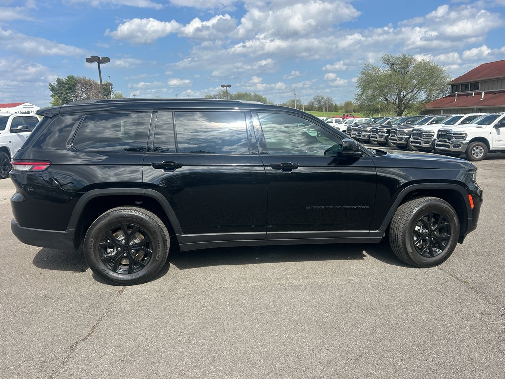 2025 Jeep Grand Cherokee L Altitude 4x4