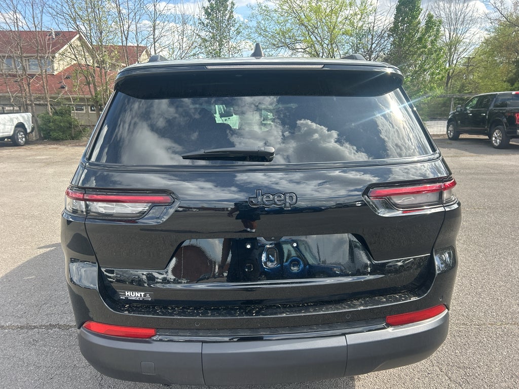 2025 Jeep Grand Cherokee L Altitude 4x4
