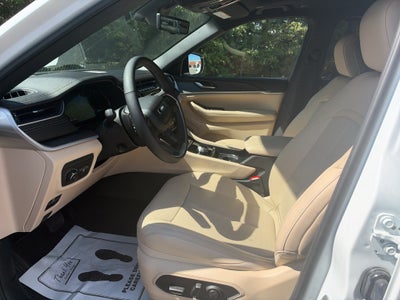 2025 Jeep Grand Cherokee L Limited 4x4
