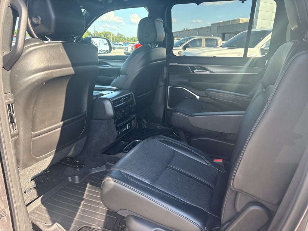 2024 Jeep Wagoneer L Series II Carbide 4x4