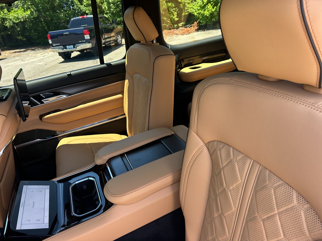 2026 Jeep Grand Wagoneer GRAND WAGONEER SUMMIT RESERVE 4X4