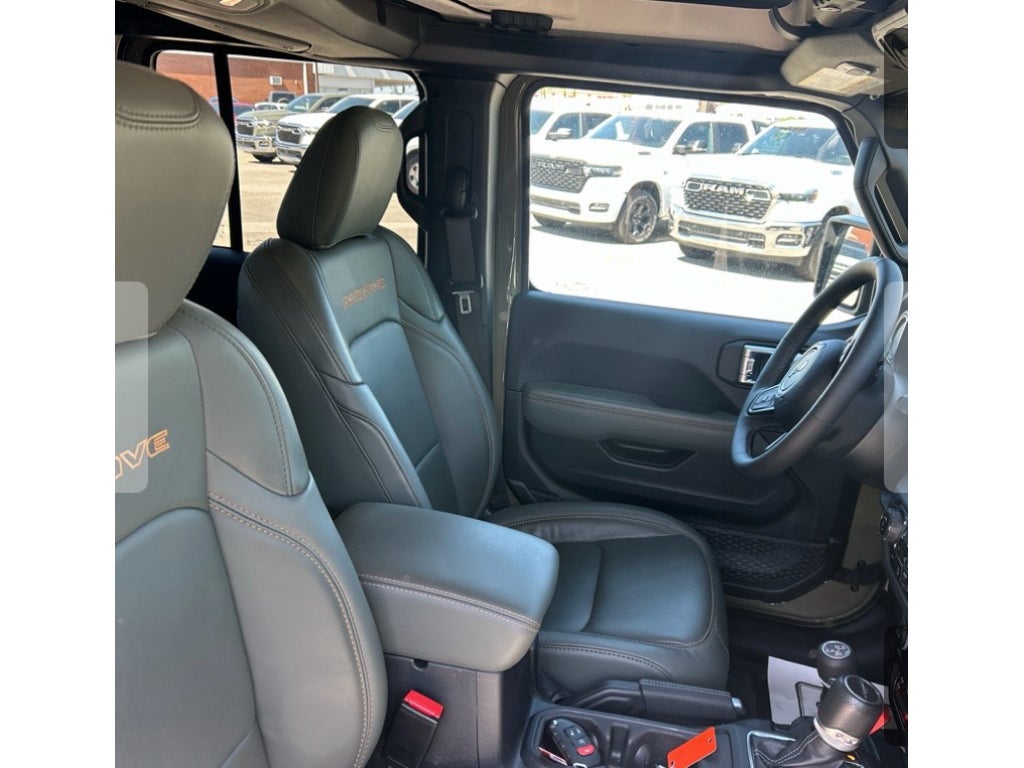 2025 Jeep Gladiator Mojave X