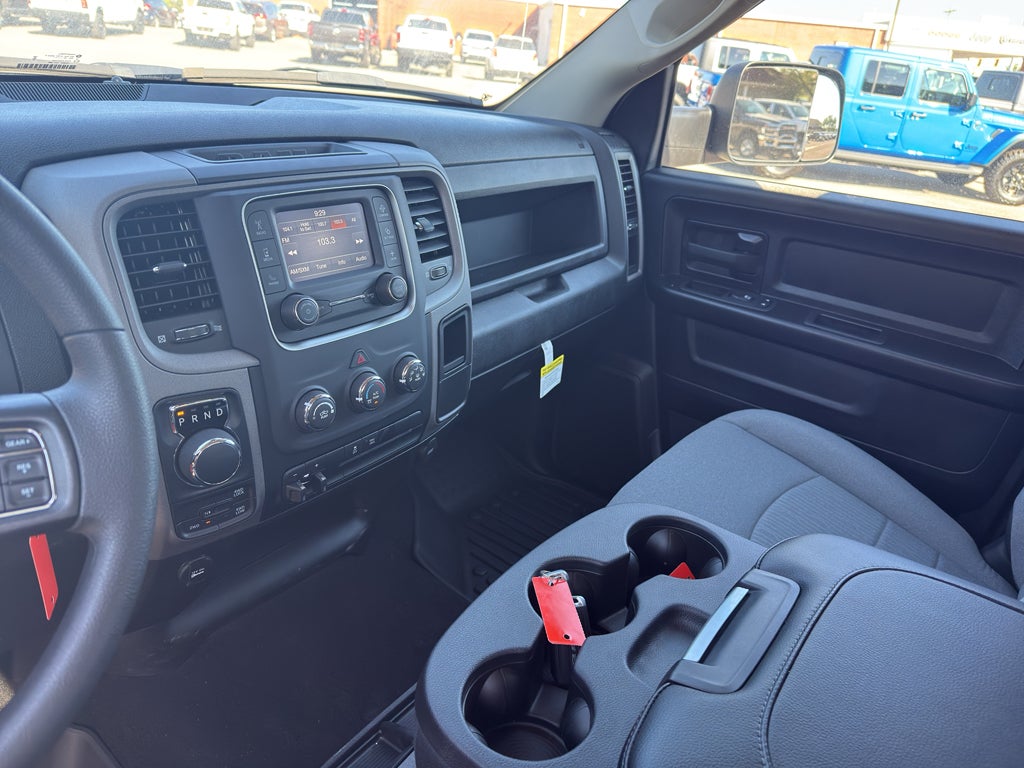 2024 RAM 1500 Classic Tradesman Crew Cab 4x4 5'7' Box