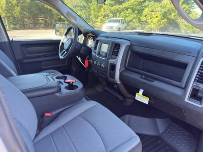 2024 RAM 1500 Classic Tradesman Crew Cab 4x4 5'7' Box