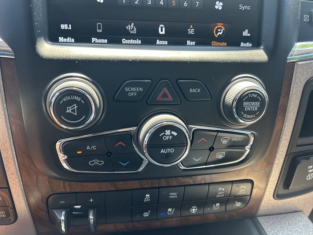 2018 RAM 1500 Longhorn Crew Cab 4x4 5'7' Box