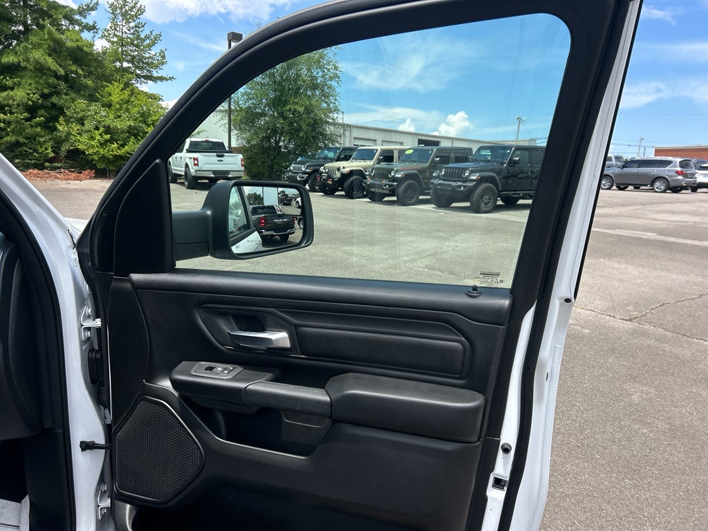 2025 RAM 1500 HFE Quad Cab 4x2 6'4' Box