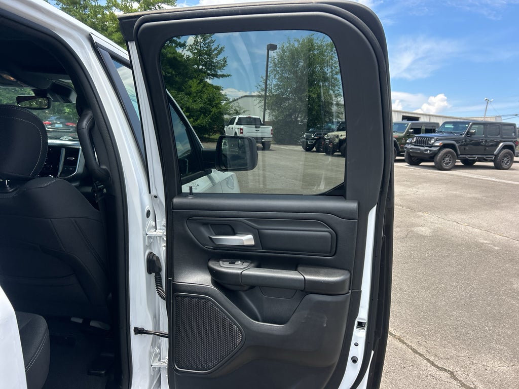 2025 RAM 1500 HFE Quad Cab 4x2 6'4' Box