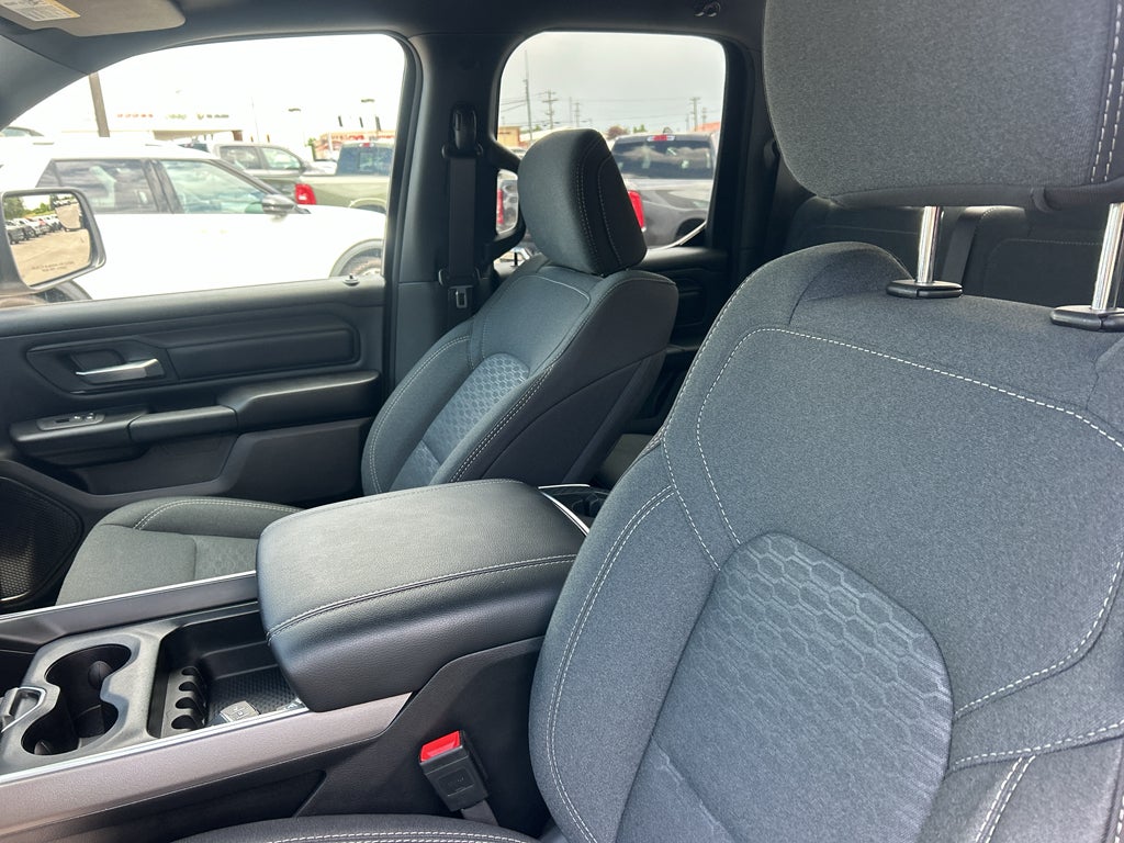 2025 RAM 1500 HFE Quad Cab 4x2 6'4' Box