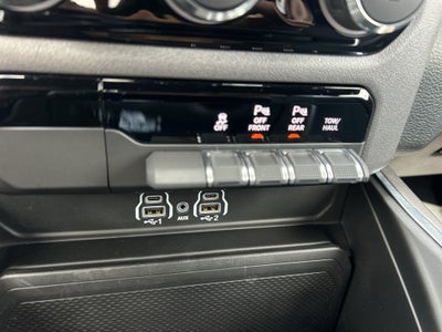 2025 RAM 1500 HFE Quad Cab 4x2 6'4' Box