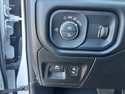 2020 RAM 1500 Big Horn Quad Cab 4x2 6'4' Box