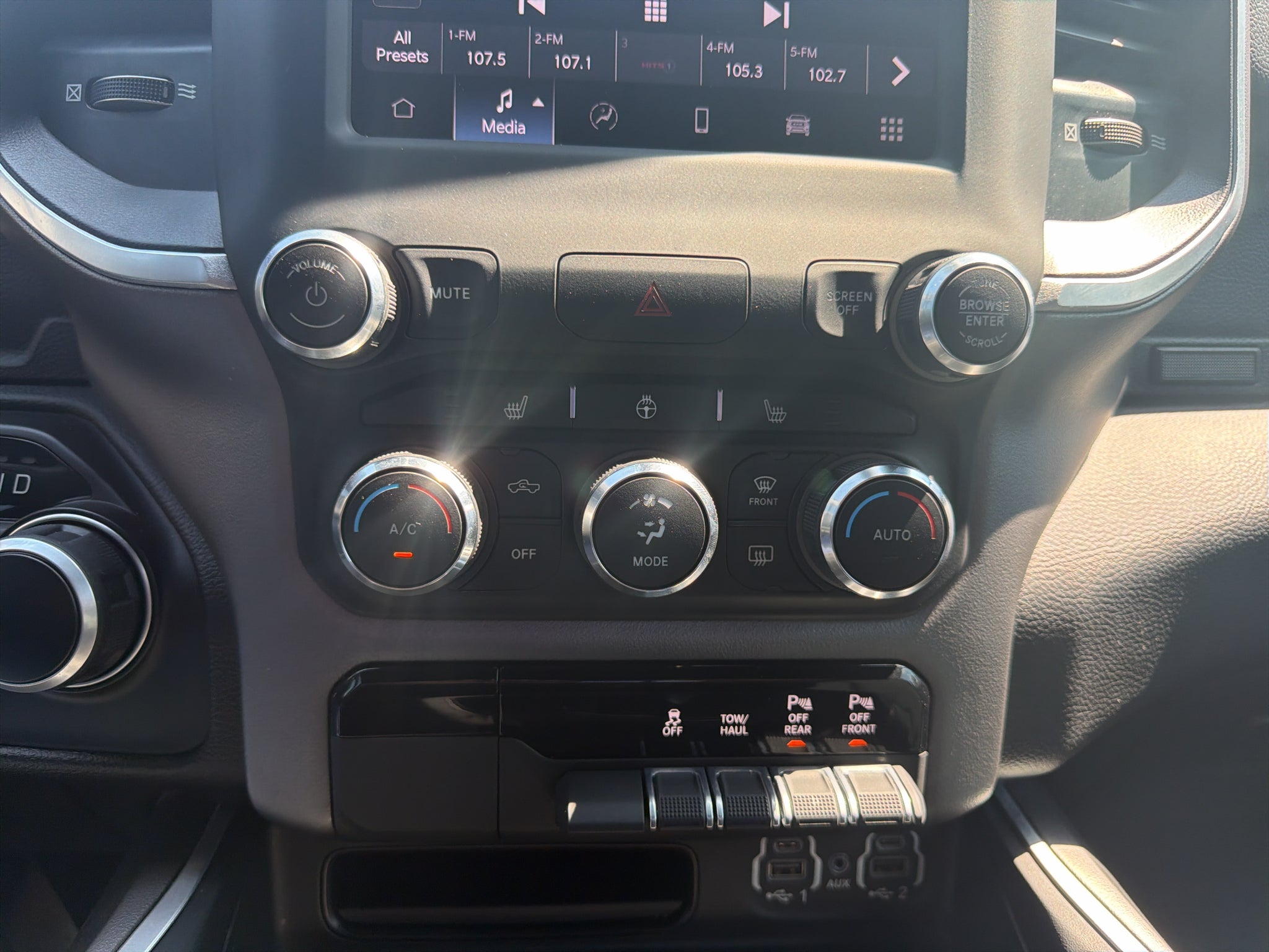 2022 RAM 1500 Big Horn Crew Cab 4x2 5'7' Box