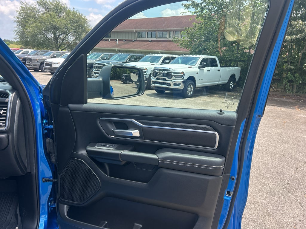 2025 RAM 1500 Big Horn Crew Cab 4x4 6'4' Box