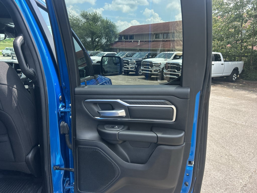 2025 RAM 1500 Big Horn Crew Cab 4x4 6'4' Box