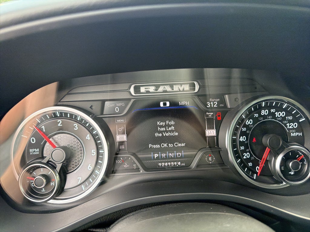 2021 RAM 1500 Big Horn Quad Cab 4x4 6'4' Box