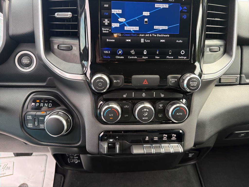 2021 RAM 1500 Big Horn Quad Cab 4x4 6'4' Box