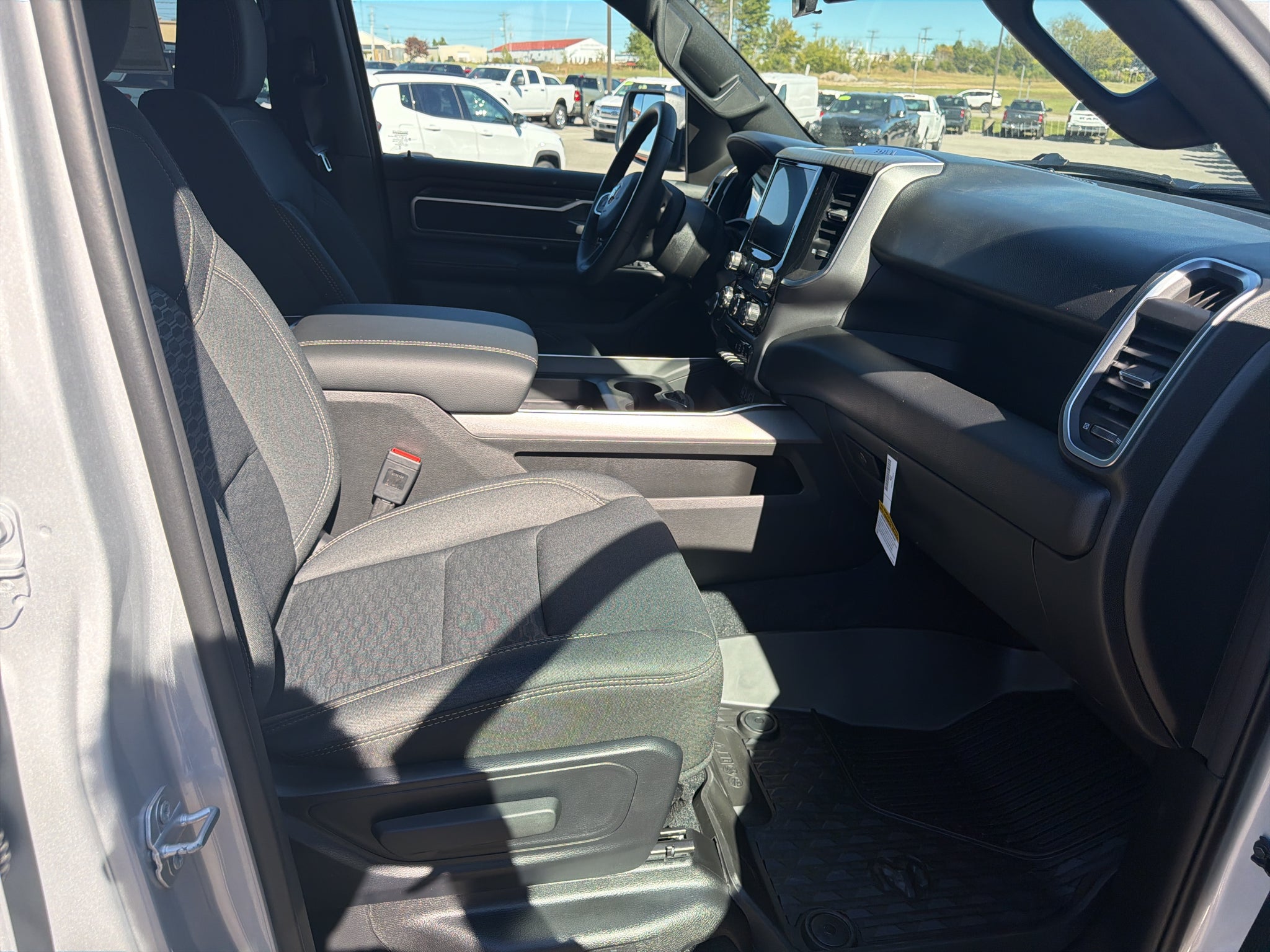 2027 RAM Ram 1500 RAM 1500 BIG HORN CREW CAB 4X4 5'7' BOX