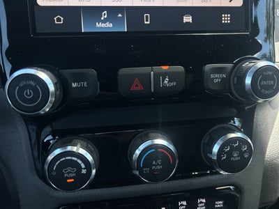 2026 RAM Ram 1500 RAM 1500 EXPRESS CREW CAB 4X4 5'7' BOX