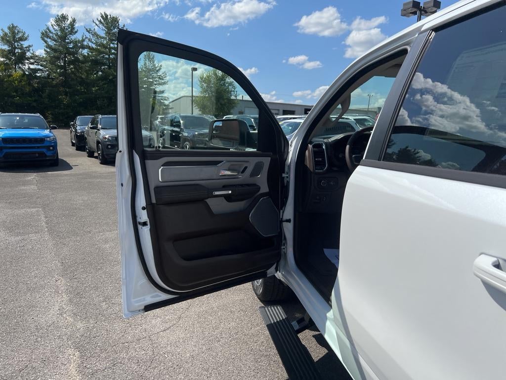 2025 RAM 1500 Laramie Crew Cab 4x4 5'7' Box