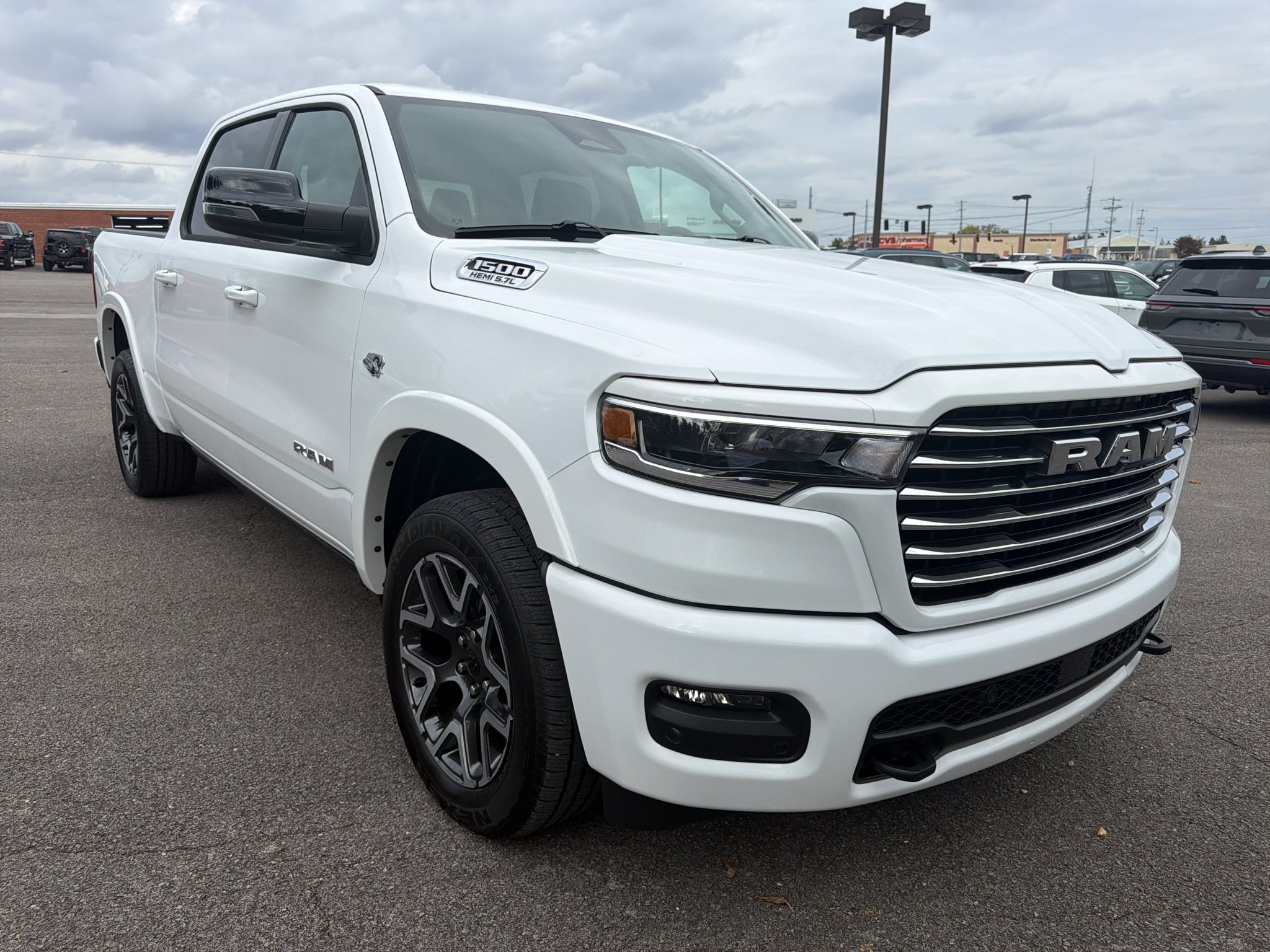 2027 RAM Ram 1500 RAM 1500 LARAMIE CREW CAB 4X4 5'7' BOX