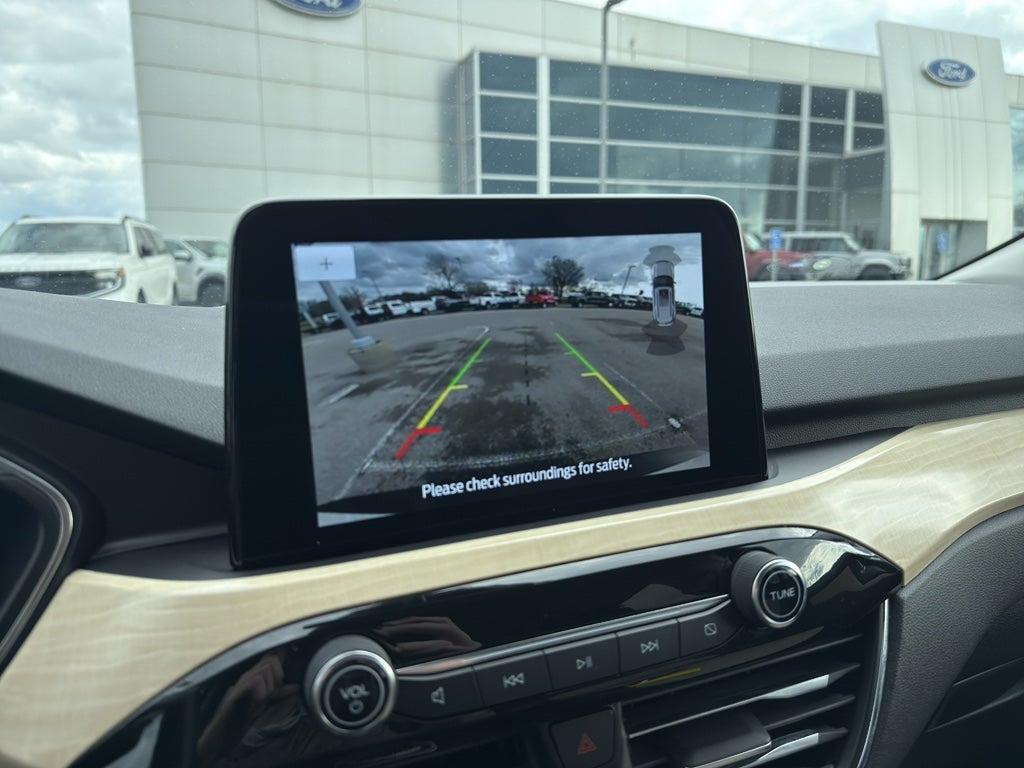 2022 Ford Escape Titanium