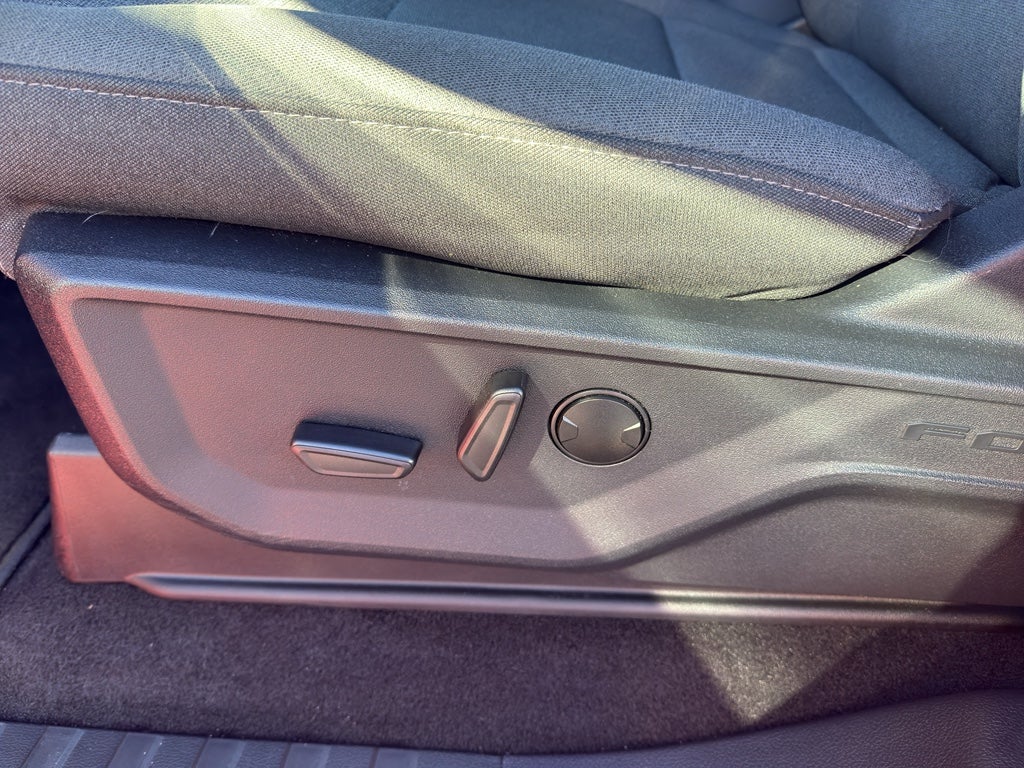 2024 Ford F-150 Lightning Flash