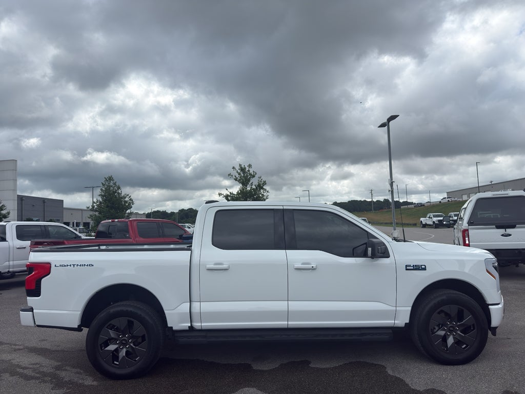 2024 Ford F-150 Lightning Flash