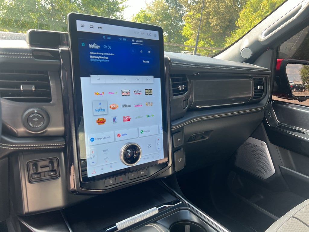 2025 Ford F-150 Lightning Platinum