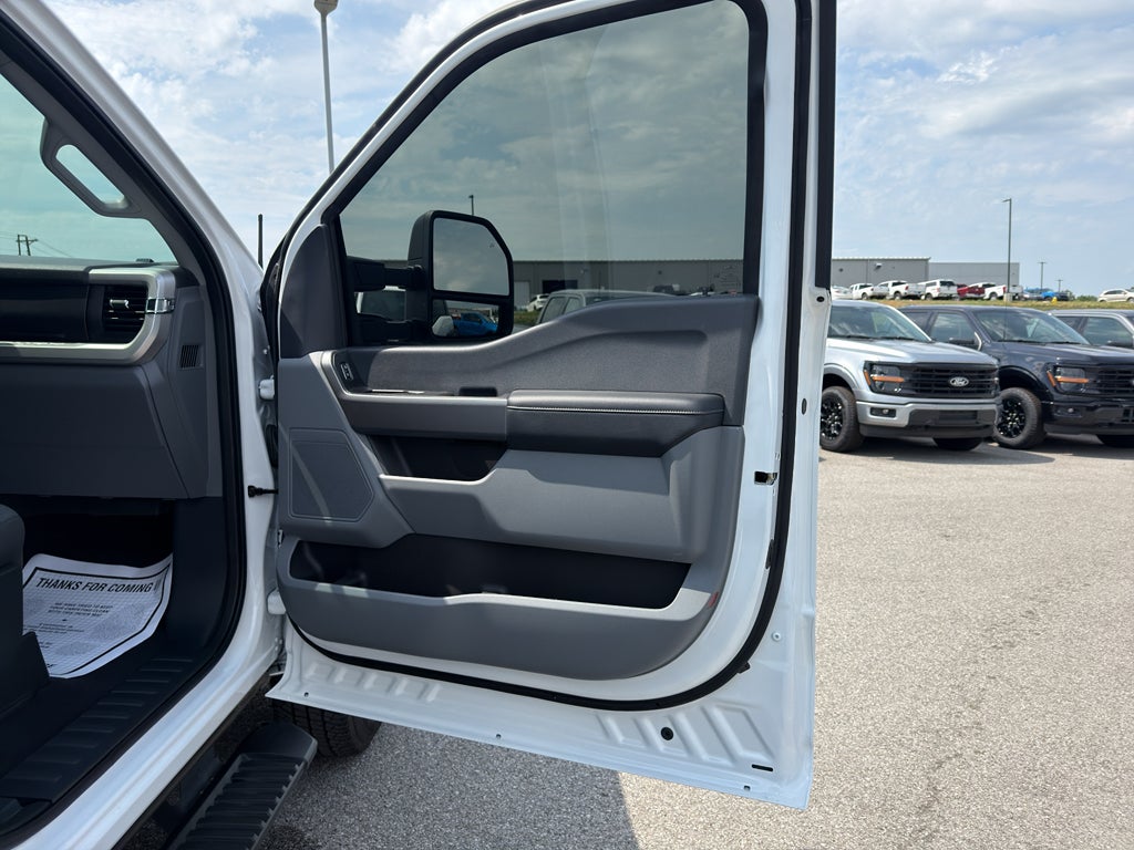 2025 Ford F-350 XLT