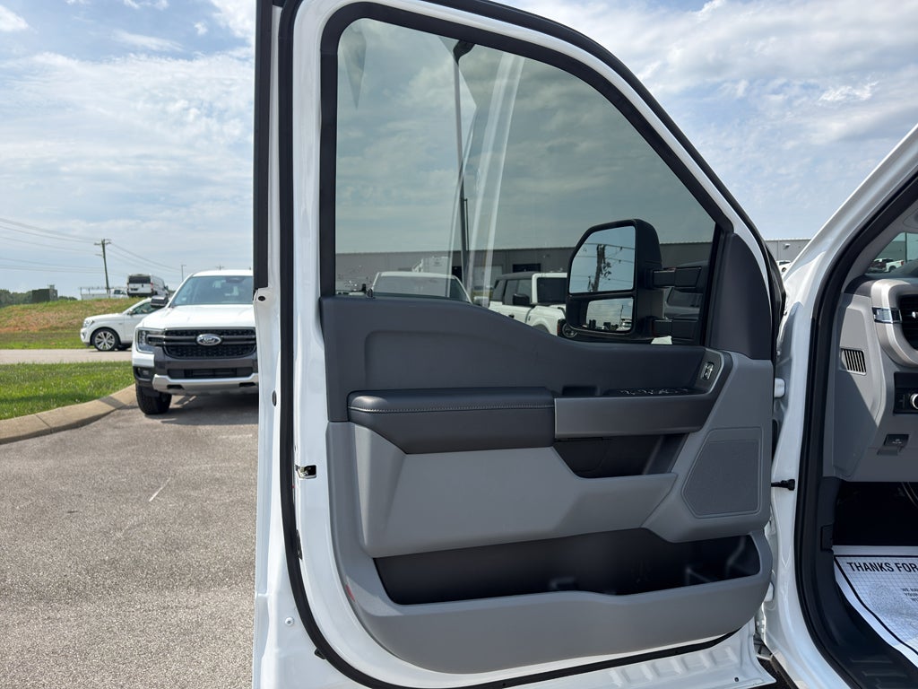 2025 Ford F-350 XLT