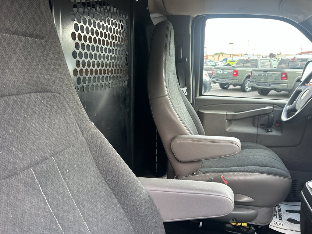 2025 Chevrolet Express Cargo RWD 2500 Regular Wheelbase WT