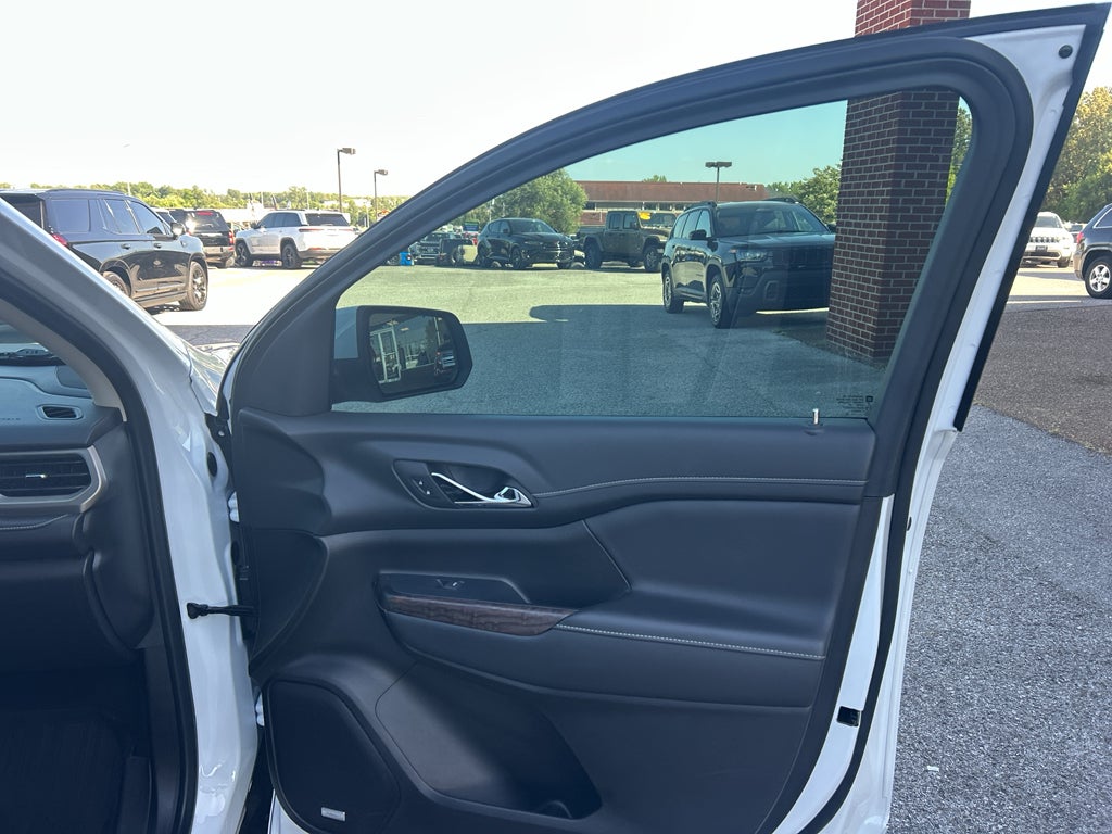 2022 GMC Acadia FWD Denali