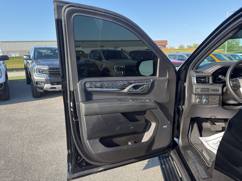 2023 GMC Yukon 4WD Denali