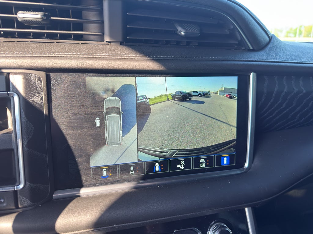 2023 GMC Yukon 4WD Denali