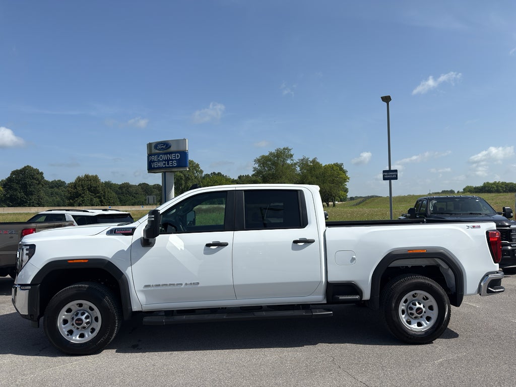 2026 GMC Sierra 2500 HD Crew Cab, Standard Bed, Pro, 4WD
