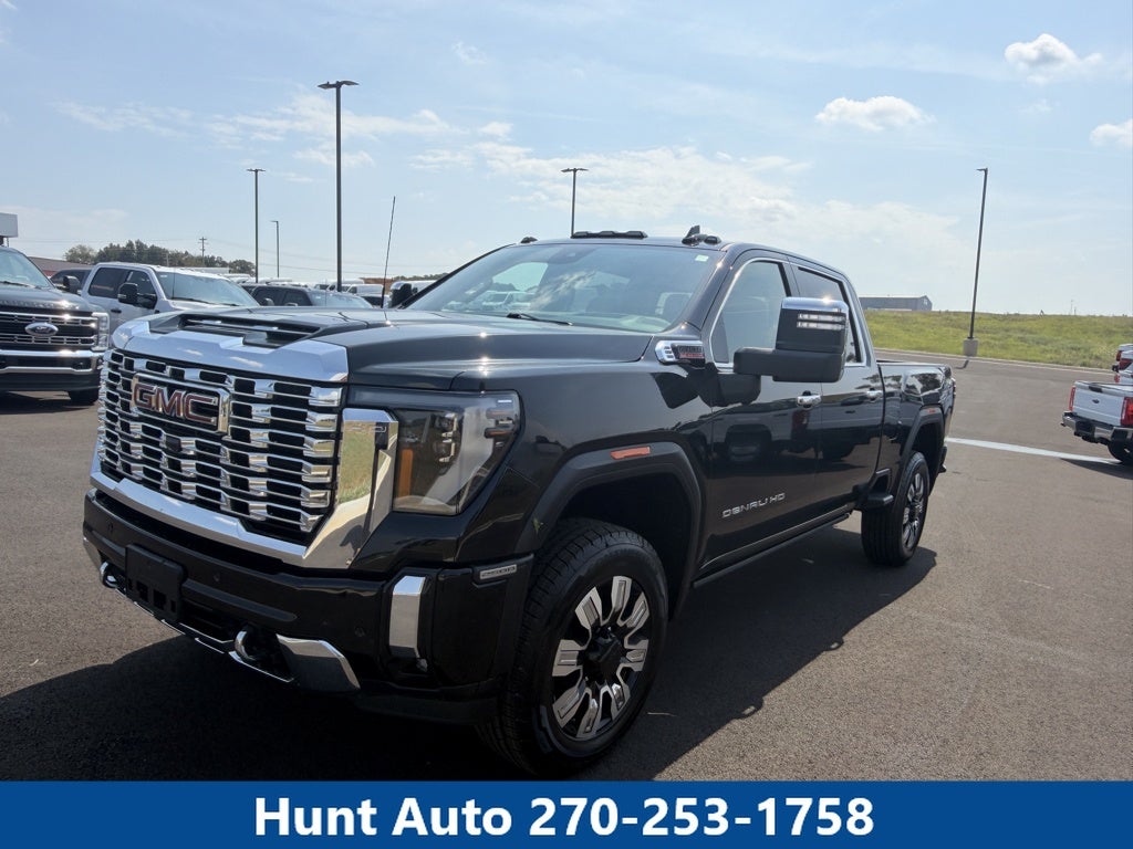2025 GMC Sierra 2500HD 4WD Crew Cab Standard Bed Denali