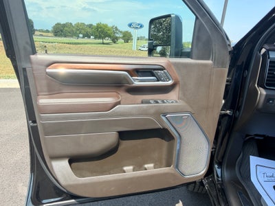 2025 GMC Sierra 2500HD 4WD Crew Cab Standard Bed Denali