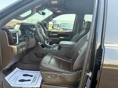 2025 GMC Sierra 2500HD 4WD Crew Cab Standard Bed Denali